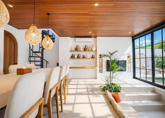 Layth - Modern 4br With Sunken Seating, Canggu